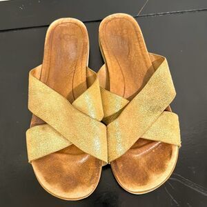 UGG Metallic Crisscross Strap Slip-on Sandals Sz 10